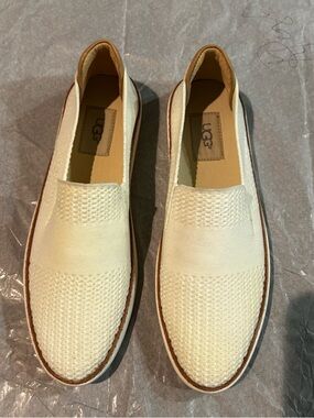 UGG
Ugg Sammy Knit Women's White Slip On Casual Sneakers